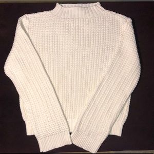 Theory ivory cotton / cashmere cable knit sweater